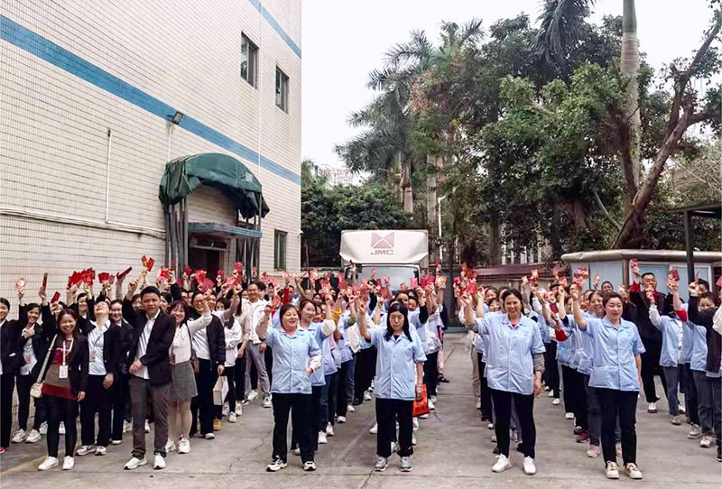 龙行龘龘，前程朤朤丨花季传媒APP下载入口化妆用品（深圳）有限公司龙运当头，开工大吉！
